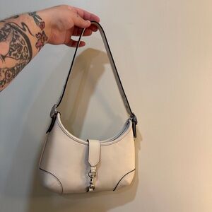 Coach Hamptons Hobo in Chalk